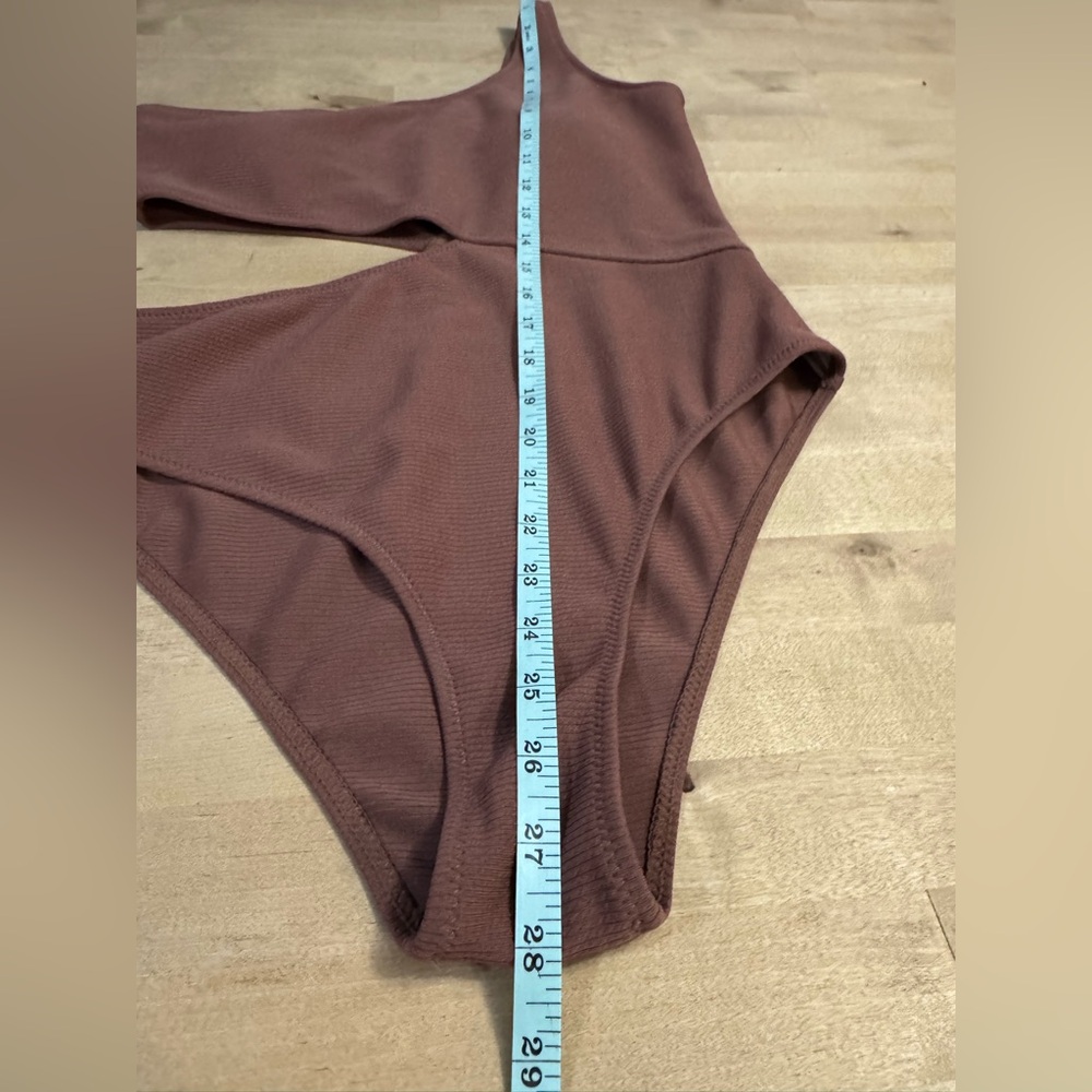 Cupshe Lost in Space Brown ribbed one shoulder Swimsuit - Picture 5 of 6